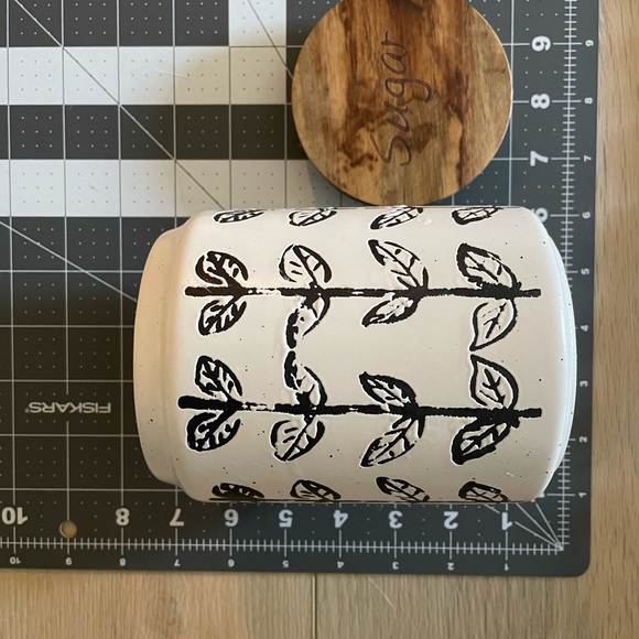 Sugar Jar with wood lid - Picture 4 of 8